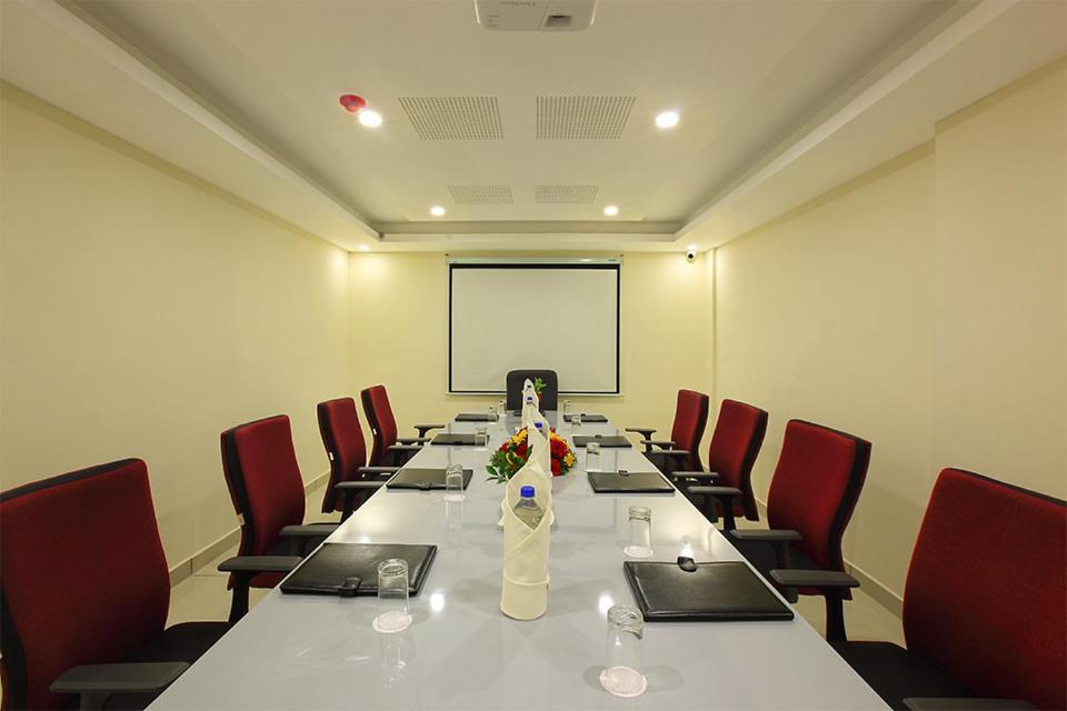 Lumbini Supreme Hotel Thrissur Kültér fotó