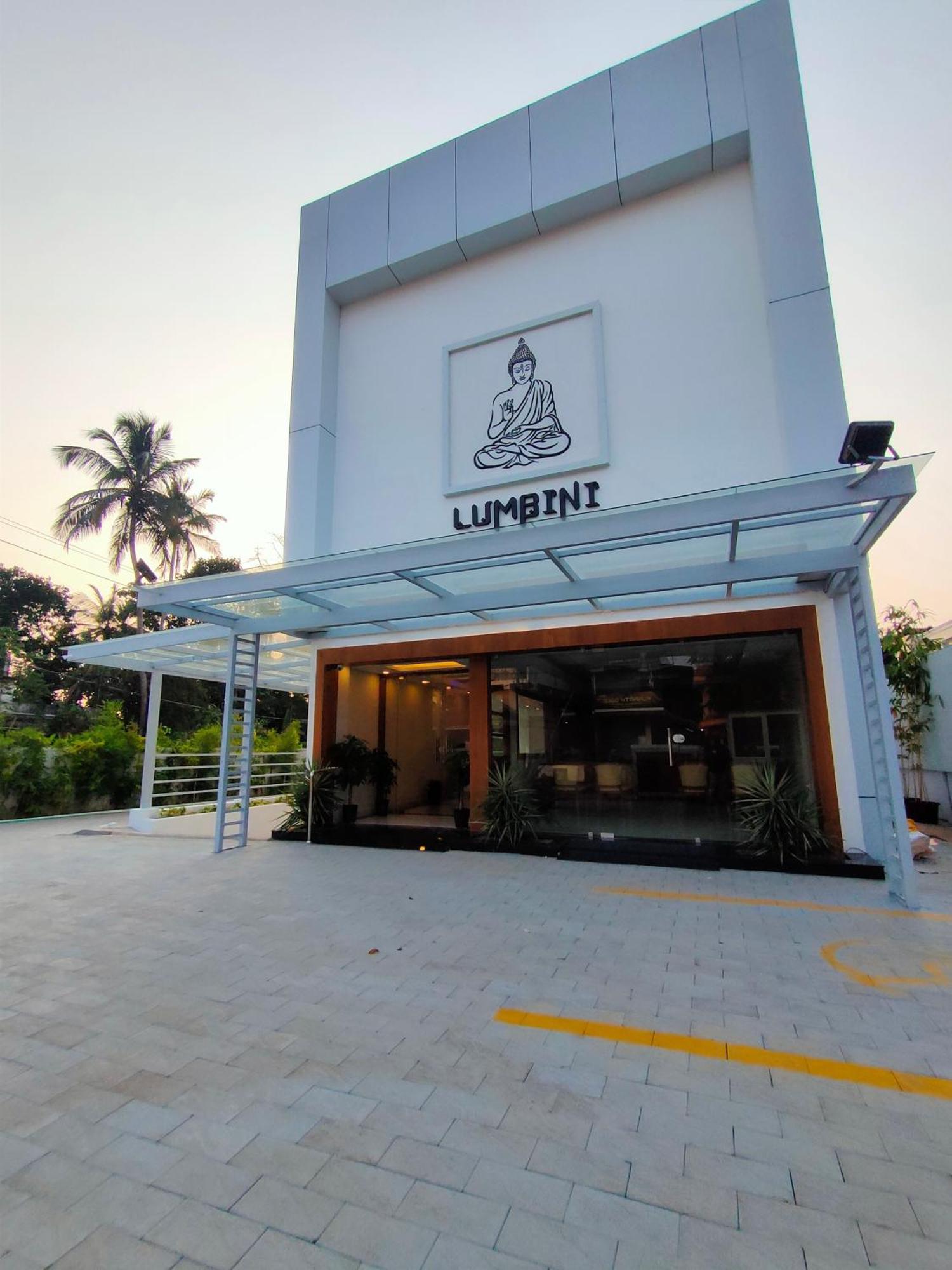 Lumbini Supreme Hotel Thrissur Kültér fotó